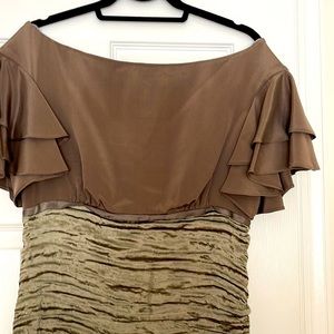 Perfect for the holidays. Worn once for a wedding